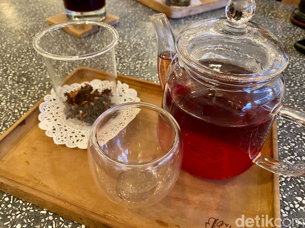 Slurrpp! Di Malang Ada Kafe Instagramable Khusus untuk Teh Artisan