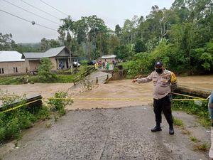 Diguyur Hujan Deras, 2 Jembatan di Pesisir Barat Putus