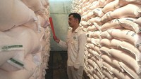 Menyambut musim tanam Oktober-Maret (Okmar), PT Pupuk Indonesia (Persero) telah menyiapkan stok pupuk bersubsidi Urea dan NPK di gudang-gudang untuk memenuhi kebutuhan petani sesuai alokasi dari pemerintah.