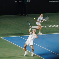 Sementara, Enzy satu tim dengan Dion Wiyoko. Inilah potret kompak keduanya saat dilapangan. Foto: Dok. Instagram