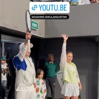 Wulan Guritno satu tim dengan Gading Marten. Inilah potret keduanya sesaat akan masuk ke lapangan. Foto: Dok. Instagram