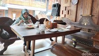 Sarapan di Hotel Joglo Kecombrang Bromo/Foto: M Rofiq/detikJatim