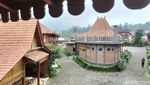 Mengintip View Menawan dari Hotel Joglo yang Tradisional