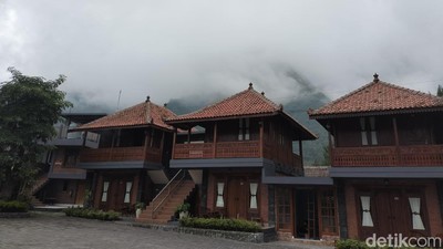 Mengintip View Menawan dari Hotel Joglo yang Tradisional
