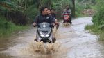 Jalur Alternatif Sapan-Cimincrang via Sempadan Sungai Cikeruh Banjir