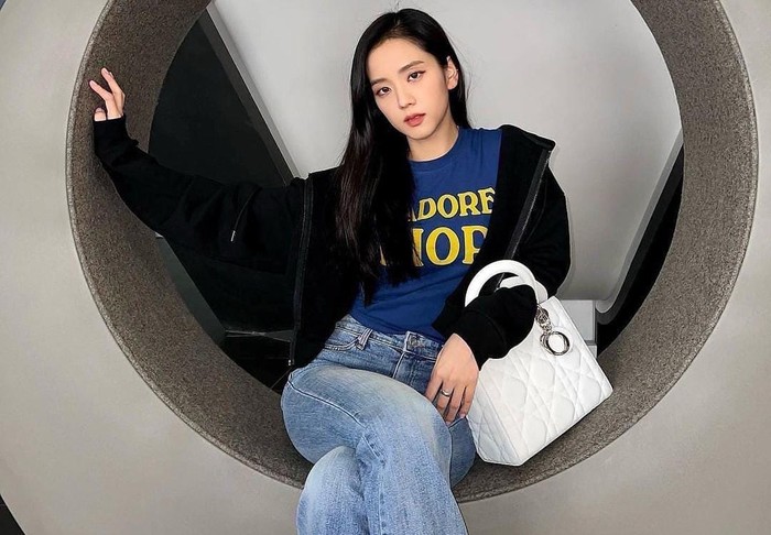 Viral Foto Jisoo BLACKPINK Ada Benjolan di Leher, Fans Khawatir Tumor Ganas