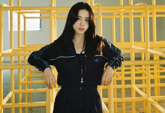 Viral Foto Jisoo BLACKPINK Ada Benjolan di Leher, Fans Khawatir Tumor Ganas