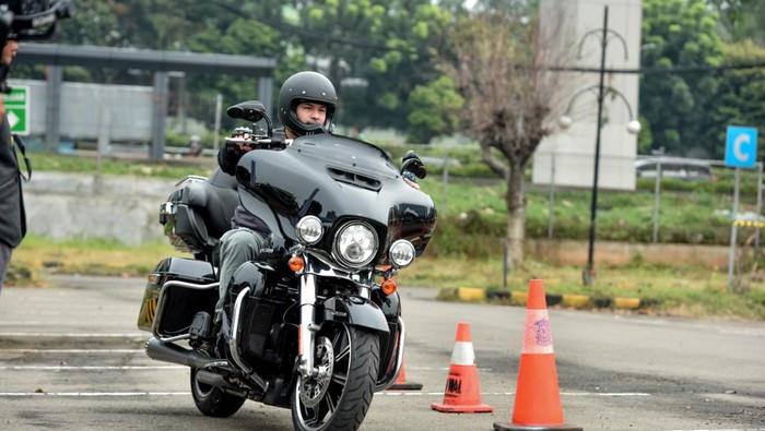 Kegiatan safety riding H.O.G Anak Elang Jakarta Chapter