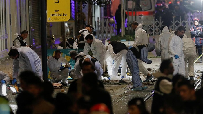 Ledakan hebat terjadi di wilayah Istiklal, Istanbul, Turki. Empat orang yang sebelumnya dilaporkan tewas ini bertambah menjadi enam orang.