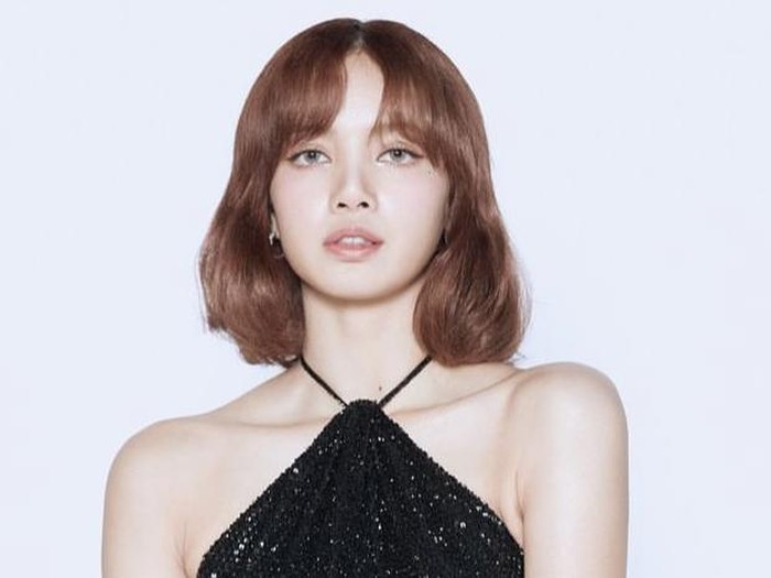 Lisa BlackPink Fans Lisa BLACKPINK Merapat! Ini Lho Sederet Ritualnya buat Jaga Bentuk Badan