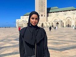 Potret Marine, Model Prancis yang Masuk Islam, Momen Umrah Jadi Sorotan