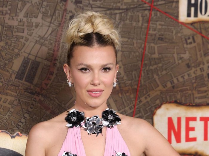 Millie Bobby Brown NEW YORK, NEW YORK - OCTOBER 27: Millie Bobby Brown attends the world premiere of Netflixs Enola Holmes 2 at The Paris Theatre on October 27, 2022 in New York City. (Photo by Taylor Hill/FilmMagic)
