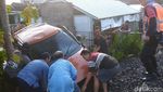 Terseret 40 Meter! Ini Wujud Mobil yang Ditabrak KA di Tasikmalaya