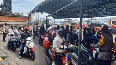Kesibukan Aparat Kepolisian Amankan Gilimanuk Jelang KTT G20 Bali