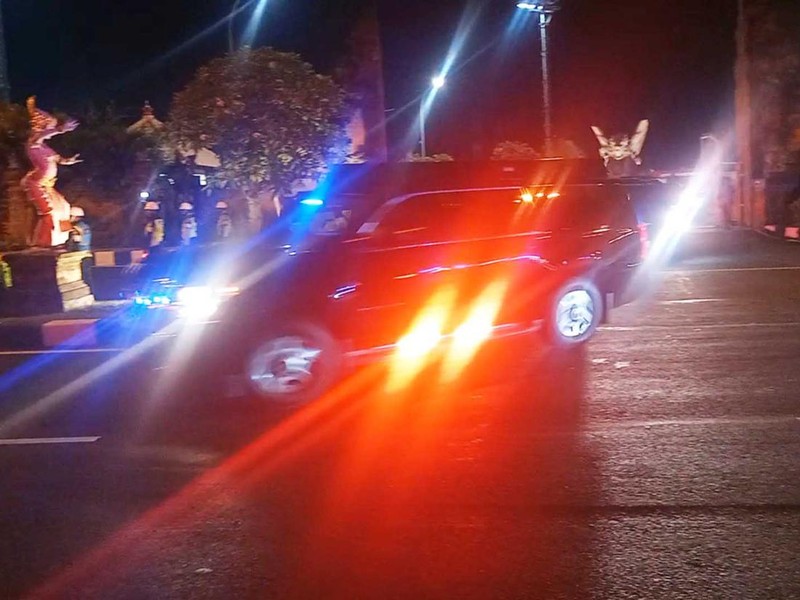 Rombongan Joe Biden keluar dari Bandara Ngurah Rai Bali, Minggu (13/11/2022). Foto: Agus Eka Purna Negara