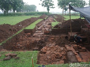 Menelusuri Sisa Kemegahan Kompleks Candi Tribhuwana Tunggadewi di Mojokerto