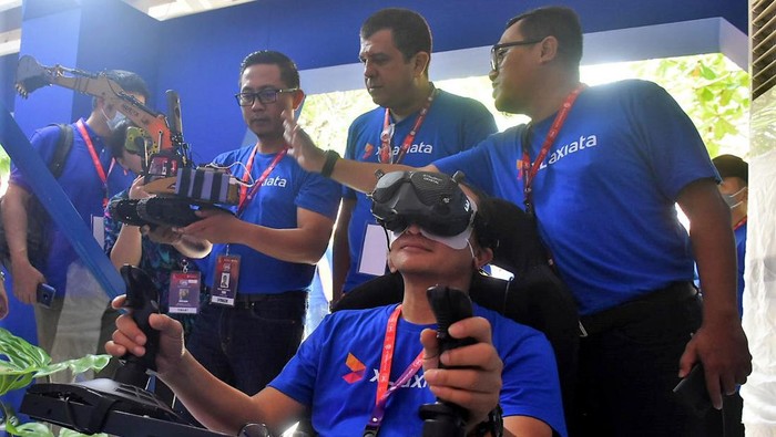 Solusi 5G untuk Smart Mining dan UMKM Selain kesiapan menggelar jaringan 5G, XL Axiata juga terus memperkuat dan menyiapkan ekosistem 5G diberbagai layanan. UMKM dan Smart Mining salah satunya.
