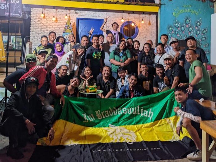 Souljah dirikan markas untuk penggemar.