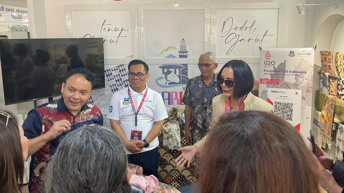 Tenan produk Garut di KTT G20 Bali