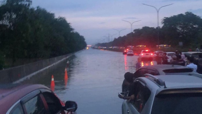 Tol Tangerang Banjir