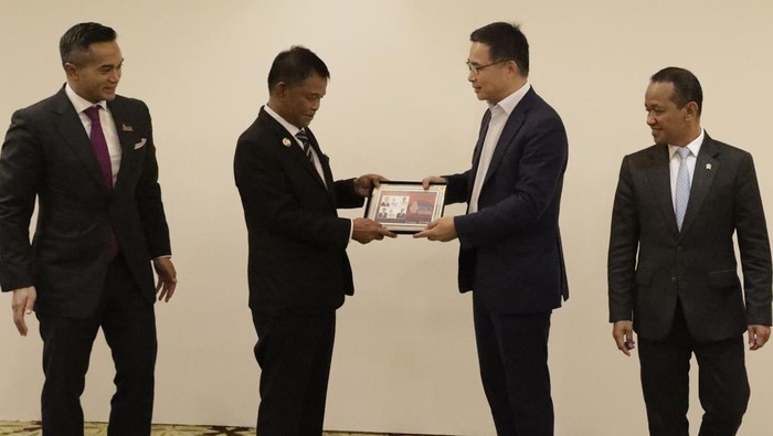 Upaya Pengembangan Net Zero Emission di Indonesia Pengembangan ekosistem dalam rangka mendukung dekarbonisasi dan mencapai Net Zero Emission terus dilakukan.