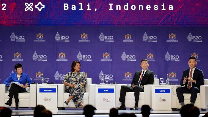 Upaya penyelamatan lingkungan terus digaungkan oleh beragam perusahaan. April group salah satu yang mengintegrasikan konsep sustainability di setiap proses bisnisnya.