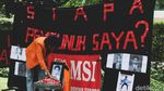24 Tahun Tragedi Semanggi I, Mahasiswa Tabur Bunga