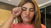 Angela Lee mengakui ternyata tato menghasilkan cuan yang oke. (Foto: dok Instagram)