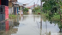 Empat kecamatan di Kabupaten Tangerang yang terendam banjir yaitu Kecamatan Curug, Kecamatan Pasar Kemis, Kecamatan Kelapa Dua, dan Kecamatan Sepatan. (Adrial A/detikcom)