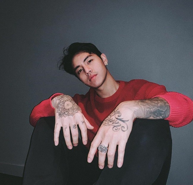 Netizen Korea jatuh hati dengan sosoknya yang serba bisa. DPR Ian dikenal jago b-boy, menulis lirik, mengaransemen lagu, mengarahkan dan mengedit video klip. Foto: dok. Instagram @dprian.