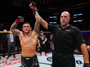 Dustin Poirier Menang, Khabib Nurmagomedov Beri Selamat