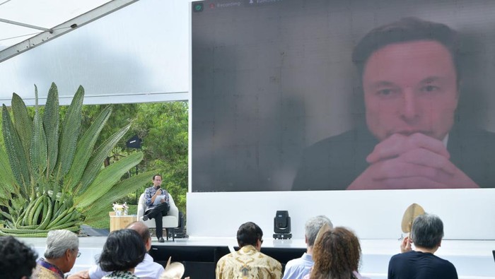 Elon Musk berdialog dengan Nadiem dan mahasiswa di KTT G20 Bali