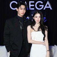 Sebelumnya Win Metawin telah bertemu pasangan Han So Hee dalam drama Korea Nevertheless, Song Kang saat menghadiri Milan Fashion Week Prada pada Juni 2022. Foto: dok. Instagram @winmetawin