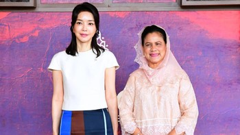 Kedekatannya dengan Ibu Negera Republik Indonesia, Iriana Jokowi, juga menjadi topik yang hangat diperbincangkan di media sosial. Ini foto Ibu Negara Iriana Jokowi menerima kedatangan Ibu Negara Republik Korea, Madam Kim Keon-hee, di Hotel The Apurva Kempinski, Bali. (Foto: Muchlis Jr/Biro Pers Sekretariat Presiden)
