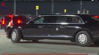 The Beast merupakan hasil modifikasi dari mobil Cadillac One. Mobil bongsor itu mengusung mesin diesel 6.5 L Duramax yang dipercaya bisa menyemburkan tenaga setara 214 daya kuda. Mesinnya sama seperti yang diusung pada truk GMC dan Chevrolet. Mobil ini juga disebut menawarkan beberapa perangkat seperti dalam film James Bond. The Beast mengusung ban Kevlar yang memungkinkan tetap bisa berjalan dalam kondisi kempis atau bocor sekalipun. Di dalamnya terdapat pelindung ketika ada serangan gas air mata. Mobil ini diperkirakan memiliki berat antara 14.000 hingga 20.000 pound (6-9 ton). Youtube Sekretariat Negara
