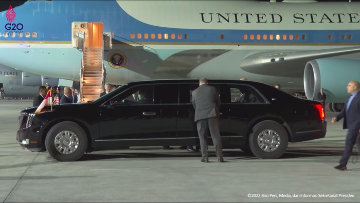Joe Biden dijemput 'The Beast' Joe Biden dijemput 'The Beast'