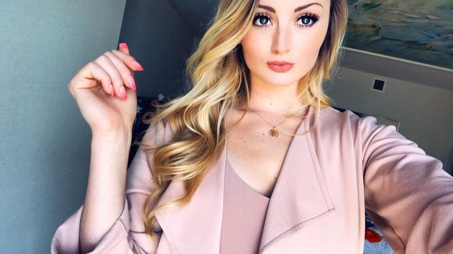 Akan selalu ada pria-pria yang merasa terintimidasi. Ada banyak dari mereka yang aku temui dulu. Aku merasa mereka yang kesulitan (menerimanya), bukan dengan karena tinggi badanku tapi percaya diriku dan atensi (orang kepadaku), kombinasi dua faktor itu. Itu benar-benar red flag (tanda yang perlu diwaspadai), ujarnya dilansir NY Post.Foto: Instagram Klara Bradshaw