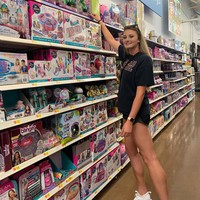 Wanita 27 tahun tersebut sering menghadapi momen kurang menyenangkan ketika berkencan dengan pria.Foto: Instagram Klara Bradshaw