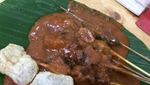 Lamak Bana! 20 Sate Padang Enak Ada di Sini