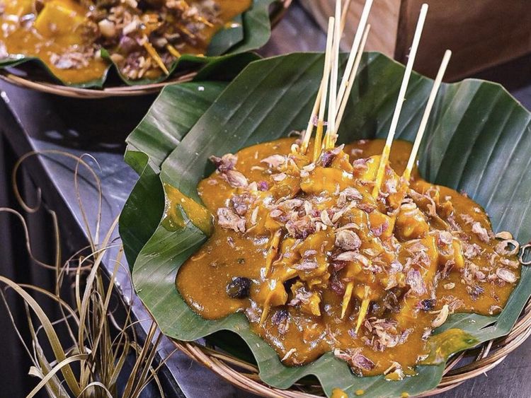 Lamak Bana! 20 Sate Padang Enak Ada di Sini
