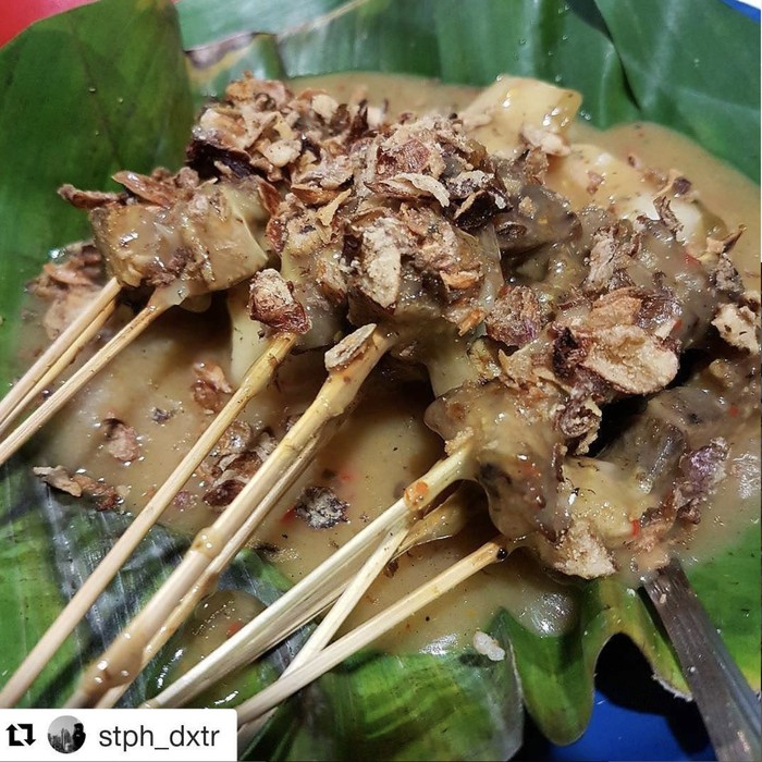 Lamak Bana! 20 Sate Padang Enak Ada di Sini