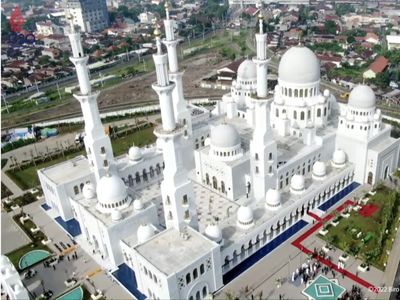 Jokowi: Masjid Sheikh Zayed Jadi Pusat Wisata Religi Baru di Solo