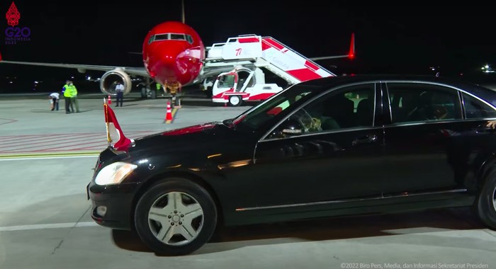 Mobil kepresidenan Jokowi Mercedes-Benz S 600 Guard