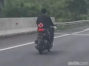 Pemotor Masuk Tol Bakauheni, Enggak Pakai Helm dan Pelat Nomor Pula!