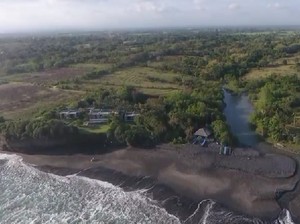 Keindahan Wisata Pantai Nyanyi Tabanan Bali