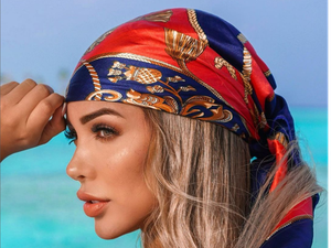 8 Potret Miss Peru yang Busananya Diusili Monyet Saat Liburan ke Bali