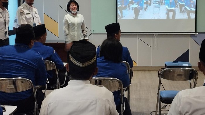Pelatihan untuk sopir TransJakarta.