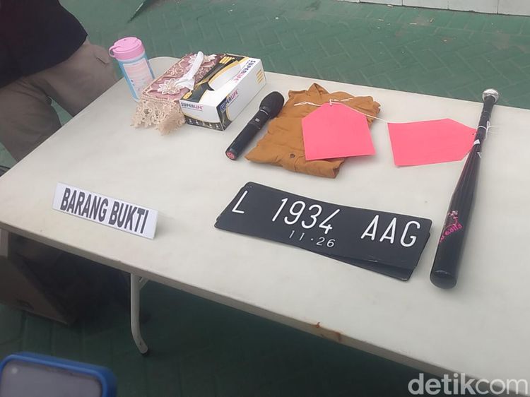 Penampakan Tongkat Baseball yang Digunakan Pukul Mahasiswa