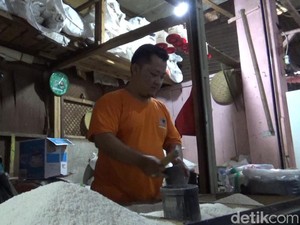 Pasokan Langka, Harga Beras di Purwakarta Naik