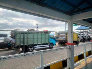 Tarif Angkutan Penyeberangan di NTT Meroket, Sopir Keberatan